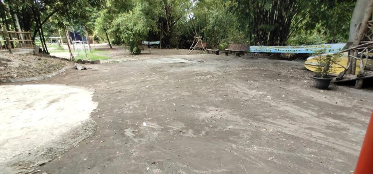 Gerbang Banyu Langit Cottage Bantul Bagian luar foto