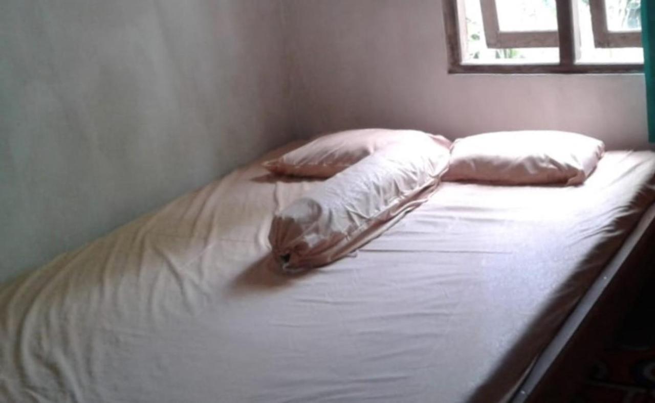 Gerbang Banyu Langit Cottage Bantul Bagian luar foto