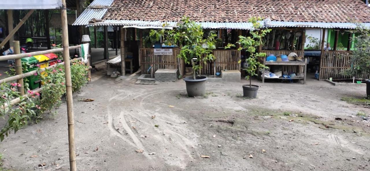 Gerbang Banyu Langit Cottage Bantul Bagian luar foto